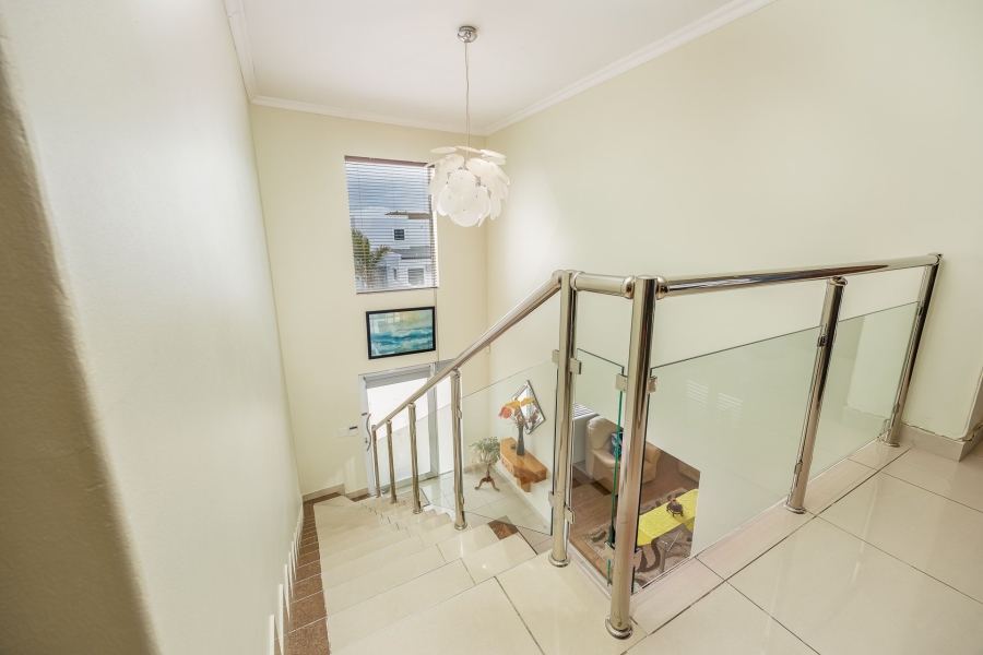 6 Bedroom Property for Sale in Rouxville Western Cape